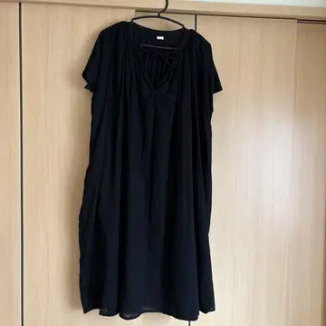 mumokuteki 블랙 롱 원피스 반팔 V넥