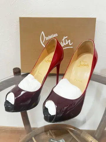Christian Louboutin 빨검 오픈토 하이힐