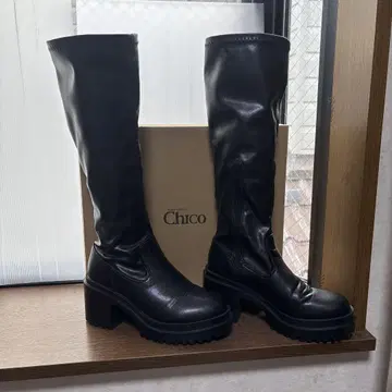 Chico 통굽 청키 롱 부츠