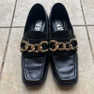 ZARA 로퍼