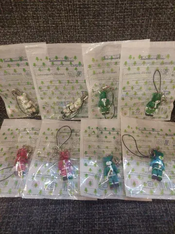 merry green Christmas be@rbrick 참 스트랩