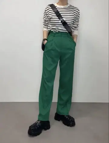 CFT. 하이웨스트 턱 팬츠