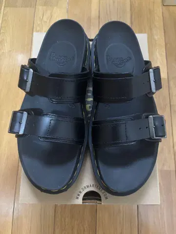 닥터마틴 Dr.Martens 마일스 슬라이드 샌들