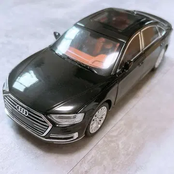 Audi A8 모형
