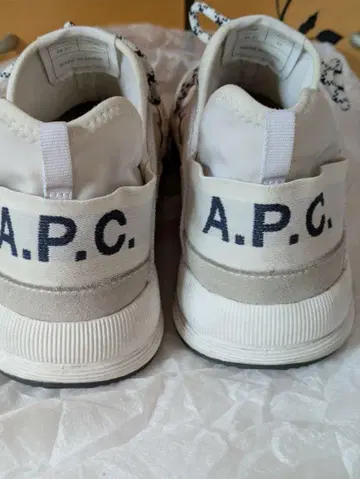A.P.C. 스니커즈