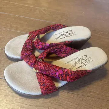 ISLAND Slipper 적자색 패턴 웨지 샌들