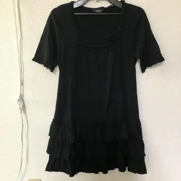 핑크하우스 프릴 튜닉 블랙