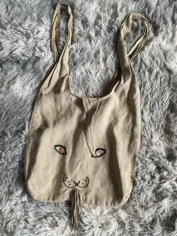 mina perhonen 토트백 린넨 토끼 자수 베이지