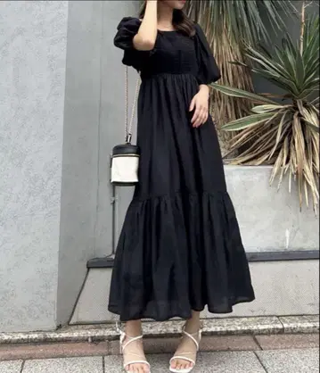 INGNI Back 리본 스퀘어넥 벌룬 슬리브
