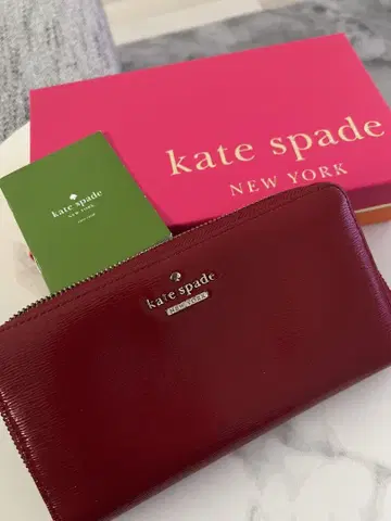 kate spade 에나멜 레드 장지갑