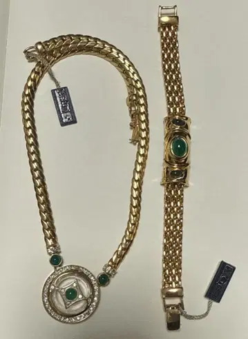 Swarovski Crystal 목걸이와 팔찌 택 포함