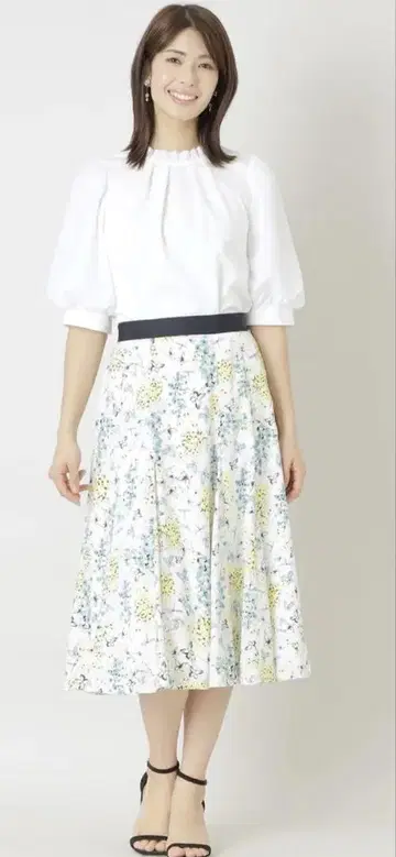 TO BE CHIC 플라워 프린트 플레어 스커트