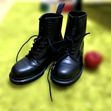 닥터마틴 1460 MONO EU42 8홀