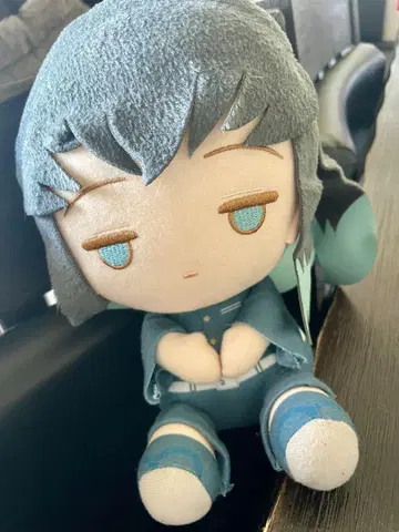 파란색 캐릭터 봉제 인형 약 30cm