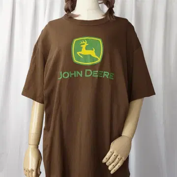 used L 사이즈 JOHN DEERE 존 디어 로고 프린트 브라운