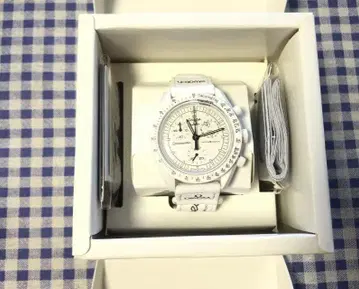 Swatch MISSION TO THE MOONPHASE