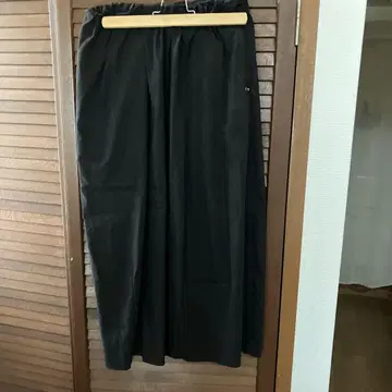 MARECHALTERRE 블랙 플레어 스커트