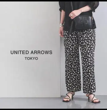 UNITED ARROWS 레오파드 무늬 와이드 팬츠