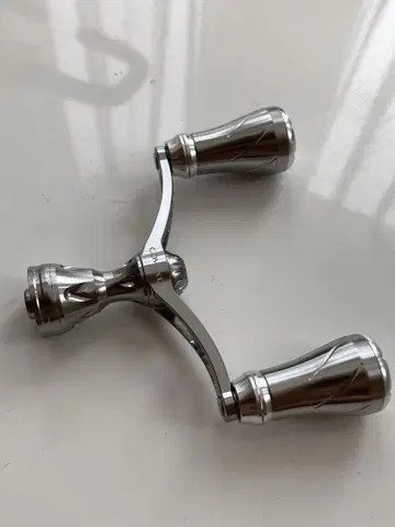 레어 고멕서스 더블 핸들 72mm 스피닝 릴 부품 실버