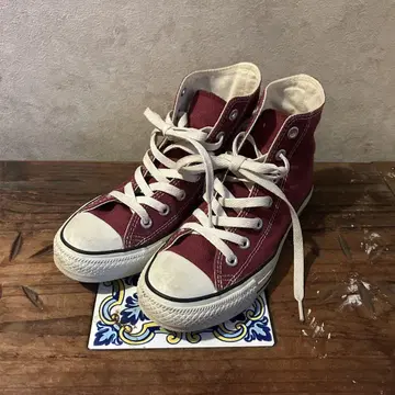 컨버스 하이컷 스니커즈