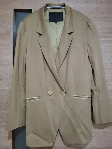 UNTITLED 베이지 테일러드 자켓