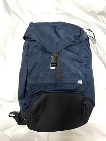 FILA 네이비 백팩
