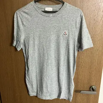 MONCLER 그레이 티셔츠