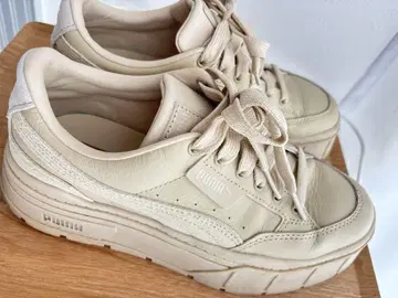 새상품급 PUMA 푸마 메이즈 스택 통굽 스니커즈 베이지