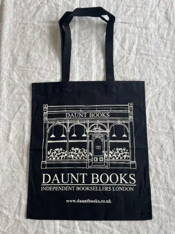 Daunt Books 토트백 블랙