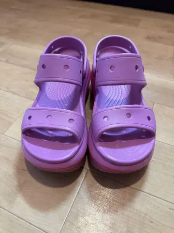 crocs 퍼플 통굽 샌들