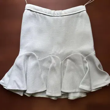 CARVEN 라이트 그린 플레어 스커트 36