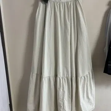 아이보리 코튼 티어드 롱 스커트