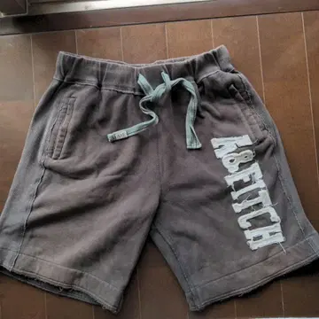 Abercrombie & Fitch 차콜 그레이 숏팬츠 L