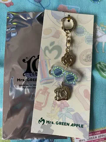 Mrs. GREEN APPLE 랜덤 참 키링 [ L ]