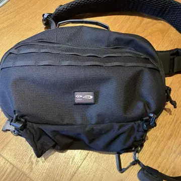 OSP LINIA 블랙 숄더백