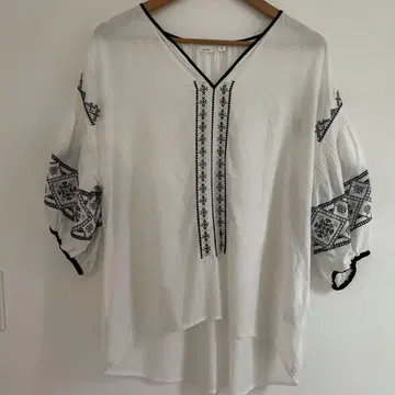 니코앤드 코튼 블라우스 자수 화이트