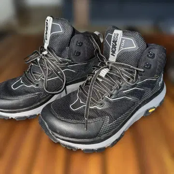 HOKA ONE ONE 블랙 트레킹 슈즈 상태 양호