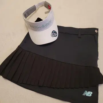 New Balance 플리츠 스커트 & 바이저