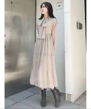 MERCURYDUO 꽃무늬 플리츠 티어드 원피스