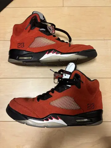 Air Jordan 5 레드 스니커즈