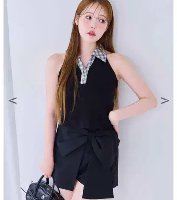 NICECLAUP 카라 부착 슬리브리스 니트