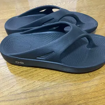 Oofos 블랙 샌들 EU39 블랙 25cm