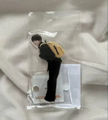 너에게 닿지 않아 아크릴 피규어 카케루