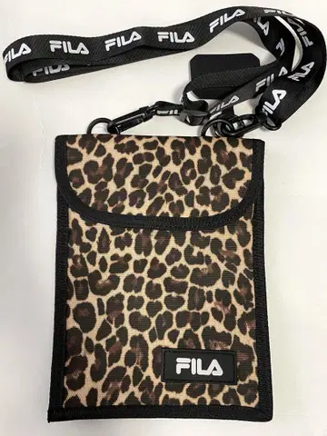 FILA 사코슈 표범 무늬