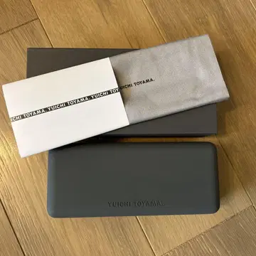 yuichi toyama 안경 케이스