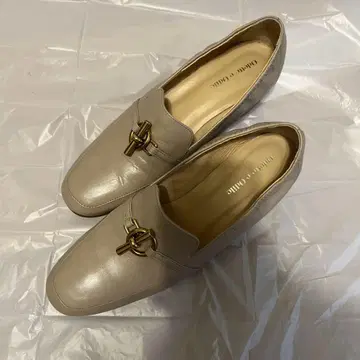Odette e Odile 베이지 로퍼 23.5cm