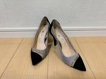 새상품급 DIANA 다이애나 펌프스 스웨이드 블랙 x 그레이 21.5cm
