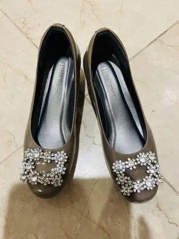 힐즈 애비뉴 비쥬 웨지 펌프스 사이즈 22.5cm