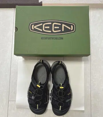 KEEN 킨 뉴포트 H2 25.5cm