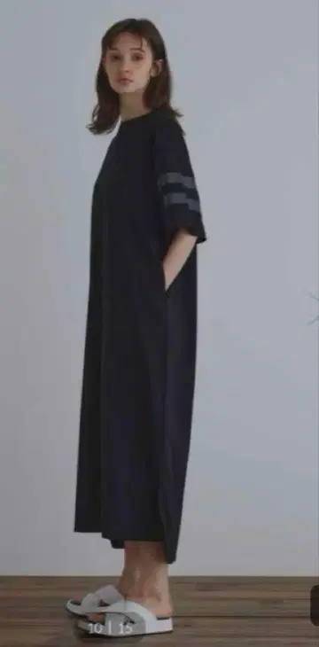 르필 LE PHIL 실키 분또 라인 티셔츠 원피스